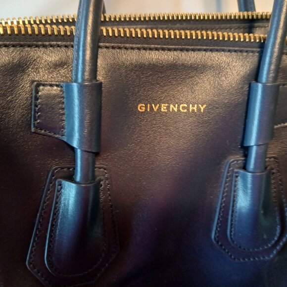 Givenchy tote bag in dark navy blue leather - Picture 3 of 7